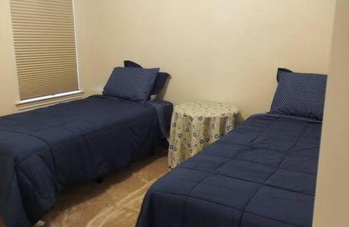Runaway Bay House | Golf, fish and stay Runaway Bay