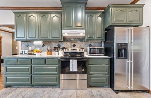Lakeview  Jefferson County House | Golf-Side Luxe Escape Sleeps 13 Hot Tub & Theater