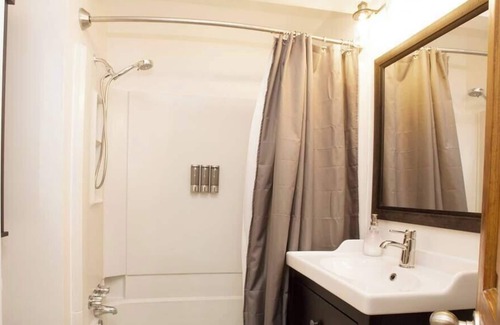 Whistler Creekside Condo | Gondola Haus - Free parking