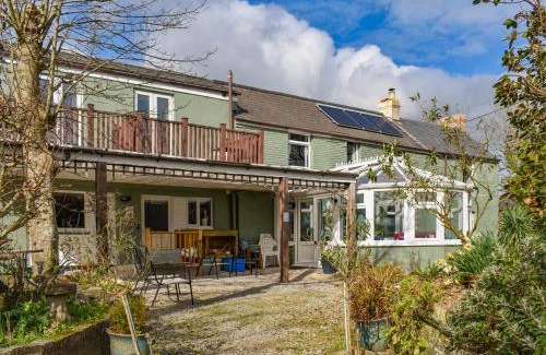 Redruth House | Goonearl Cottage