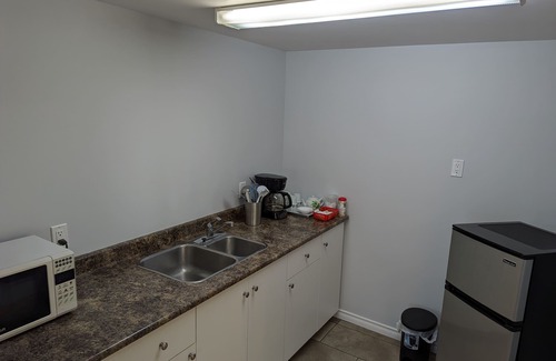 Alert Bay Hotel | Gordie's Inn & Suites