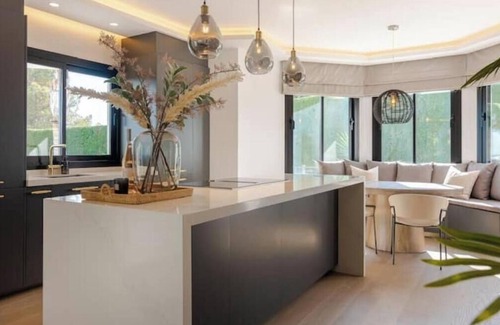 Priego de Cordoba Villa | Gorgeous 5 Bed Villa Quinta 10 min from Port Banus