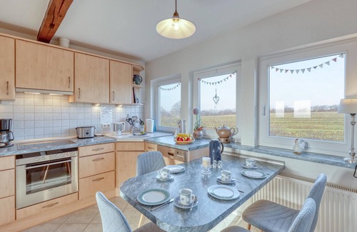 Nubel Apartment | Gorgeous apartment in Nübel OT Brekling