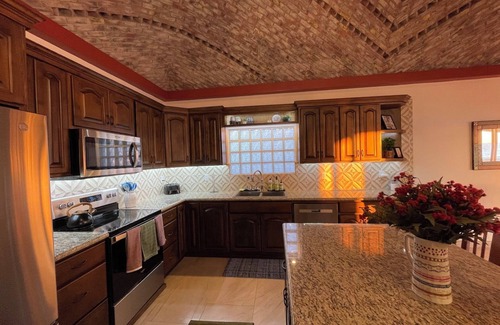 Puerto Penasco House | Gorgeous beachfront 4-bedroom house sleeps up to 16