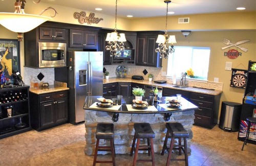 Monument House | Gorgeous Chalet with Everything you could ask for!