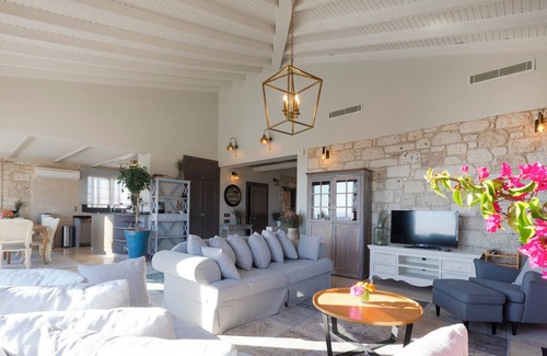 Cesme Villa | Gorgeous Duplex Villa with Chios View