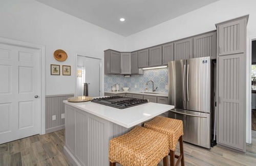 Dripping Springs House | Gorgeous Hill Country Getaway on 5 Acres! 2 King beds/1 Queen. 30 min to Austin