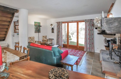 Curnier House | Gorgeous home in Curnier