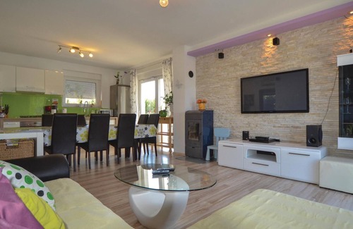 Kurili House | Gorgeous home in Kanfanar with WiFi