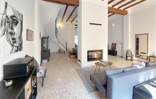 Llauri House | Gorgeous Home In Llaurí With Wifi