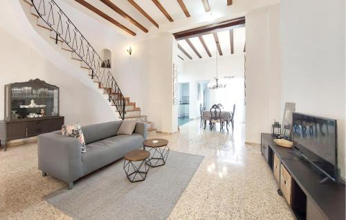 Llauri House | Gorgeous Home In Llaurí With Wifi