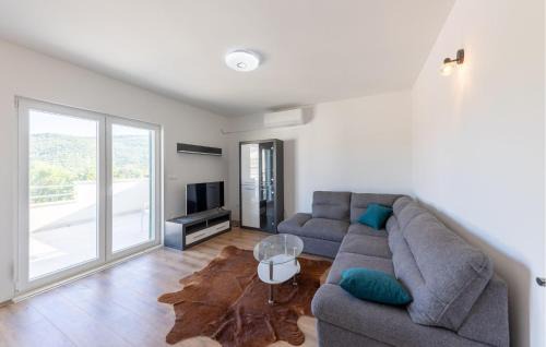 Neoric House | Gorgeous Home In Muc Gornji