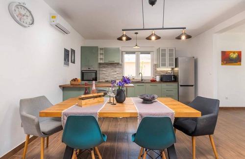 Trinajstici House | Gorgeous home in Opatija