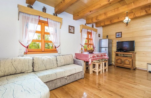 Perusic House | Gorgeous home in Perusic with WiFi