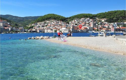 Pucisca House | Gorgeous Home In Pucisca With Wifi