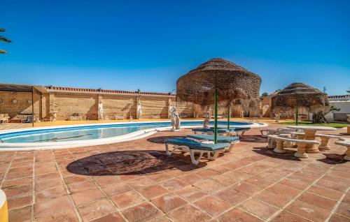 Puente Genil House | Gorgeous Home In Puente Genil With Wifi