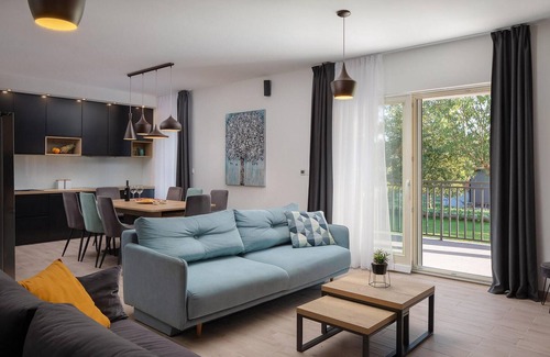 Dicmo House | Gorgeous home in Sicane