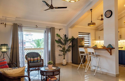 Benaulim House | Gorgeous ocean view Boho-colonial condo with large balconies