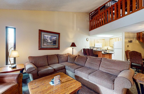 Four O'Clock Condo | Gorgeous ski-in 3rd-floor condo with great views, hot tubs, fireplace, gym