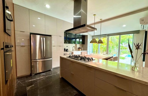 Marina Vallarta Hotel | Gorgeous Villa Marina Vallarta, pool, Free Shuttle