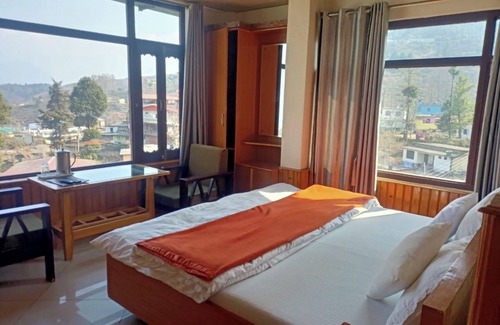 Munsyari Hotel | Goroomgo Bala Paradise Munsyari