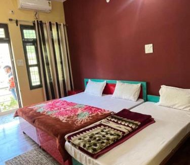 Rudraprayag Hotel | Goroomgo Giris Alay Homestay Uttarakhand