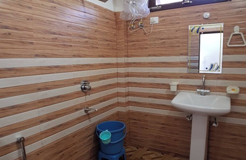 Dalhousie Hotel | Goroomgo Grand Kailash View Homestay Himachal Pradesh