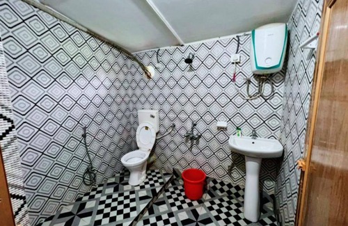 Lataguri Hotel | Goroomgo Green Gold Resort Lataguri