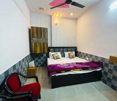 Ayodhya Hotel | Goroomgo Raghunandan Guest House Ayodhya