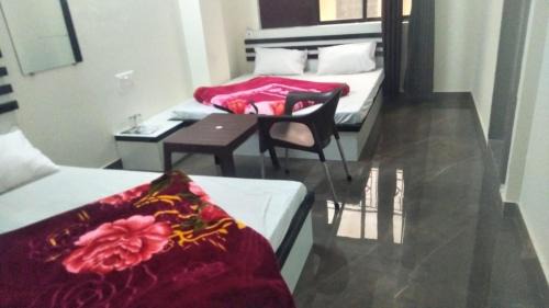 Shivalik Nagar Hotel | Goroomgo Shiva Palace Haridwar Near Railway Station - Excellent Customer Service - Best Seller