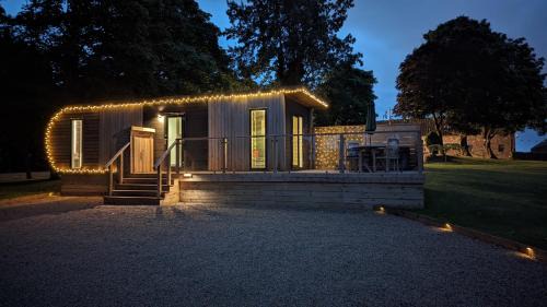 West Rainton Ski Chalet | Gosling Lodge