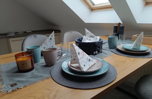 Borna-Heinersdorf Apartment | Grüne Oase am Küchwald