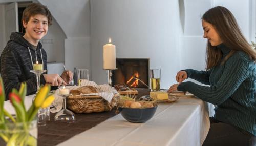 Ebersbach Apartment | Grünsteinhof - Wohnung Rotstein