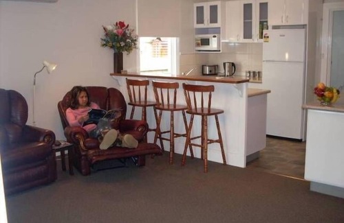 Smithton House | Grace's Spa Cottage, Smithton.