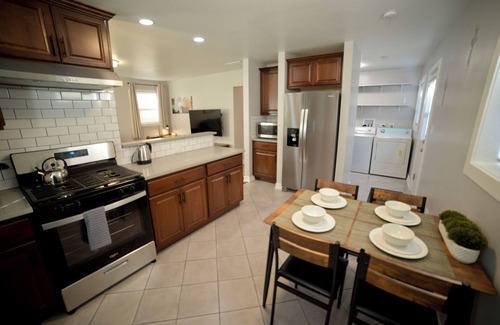 Burbank House | Grade A Working Class Safe Neighborhood 3BR up to 6 guests. Updated & Best Price