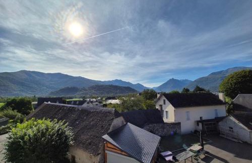 Ayzac-Ost Apartment | Grand appartement vue montagne
