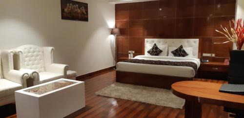 Kanpur Hotel | Grand Geet Hotels