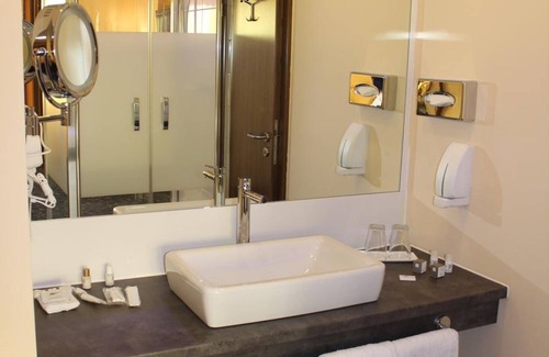 Gutleutviertel Hotel | Grand Hotel Empire Frankfurt