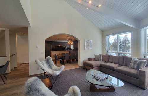 Vail Condo | Grand Hyatt| Contempaorary, large creekside condo w/wood burning fireplace & large modern kitchen