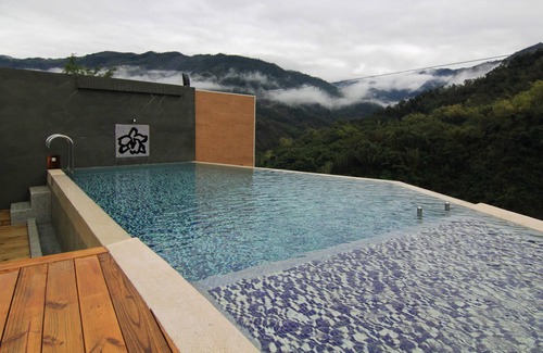 Liugui District Hotel | Grand Orchid Villa Resort