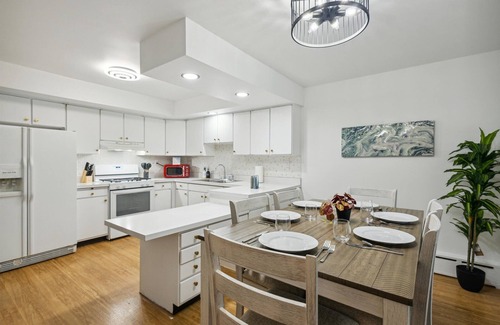 Michigan City House | Grand Reunion House 1/Hot Tub/Pet Friendly/Duplex