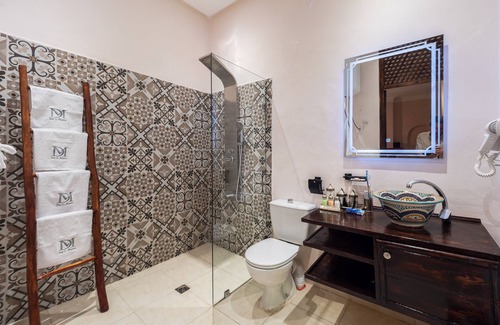 Sidi Ben Slimane El Jazouli House | Grand Riad de Prestige, Piscine, Spa, Jacuzzi et Bien Plus, à Marrakech Medina