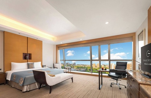 Longhua District Hotel | Grand Skylight International Hotel Guanlan