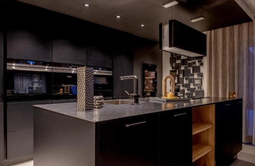 Spa Villa | Grand Spa-Francorchamps Villa - Chalourous "home sweat home" for Families, Friends & Pilots - Splendid 4-Bedroom with Home Cinema theater & pool