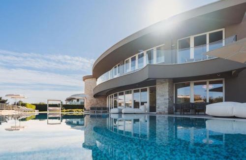 Crveni Vrh Villa | Grand Villas Adriatic situated within luxury golf & spa resort Kempinski Hotel Adriatic