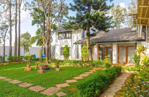 Bengaluru Villa | Grandeur Villa by StayJade Huge Garden 5BHK