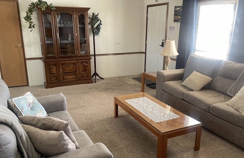 Alamosa House | Grandma's House: 3bed/2bath near ASU #1421