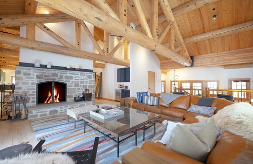 Granite Ridge House | Granite Ridge Retreat Luxurious Ski Lodge in Teton Village w/Hot Tub & A/C