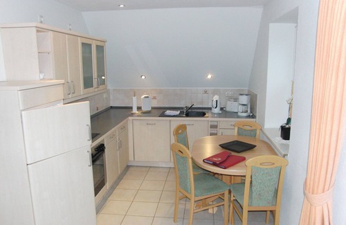 Kaschow Apartment | 'Granitz Castle': Large apartment for up to 6 guests (with extra bed)