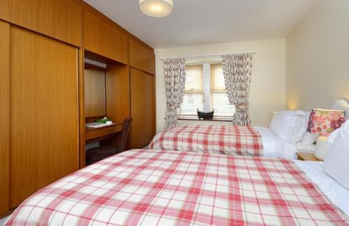 Newcastleton House | Granny’s Cottage